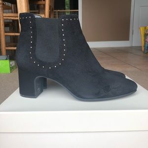 ANNE KLEIN Gabbie Bootie with box